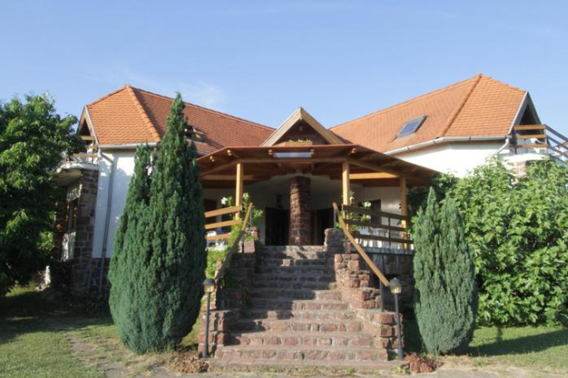 Vöröskő Apartmanház - Veszprem County