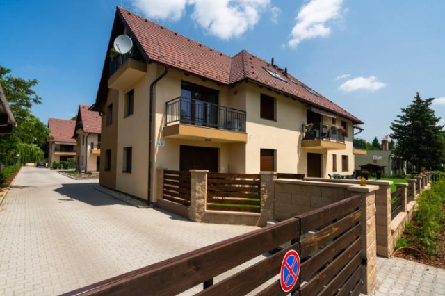Captain’s Home Kenese Apartman - Veszprem County