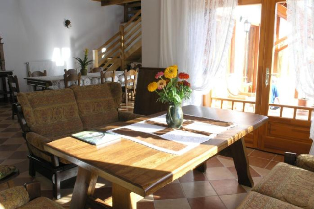 Faruzeri Wingaz Bompota Inn - Orseg