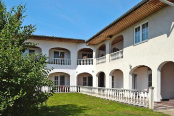 Apartment in Podersdorf am See with a bicycle storage