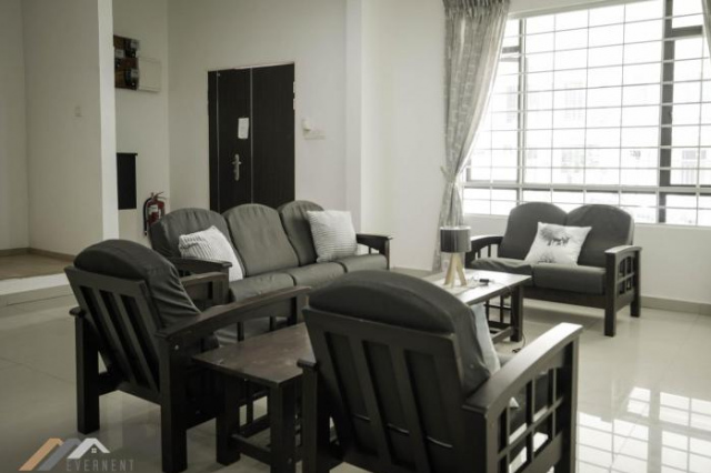 Curtin Waters Homestay by Evernent - Miri