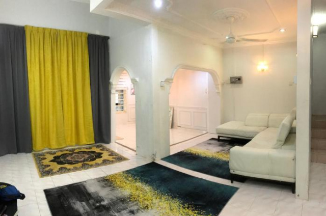 Ruhani Homestay 3 KB - 4 Bedroom Fully Airconditioned - 哥打巴魯