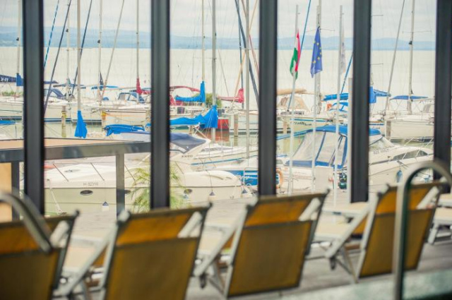 BL Yacht Club & Apartments - Somogy County