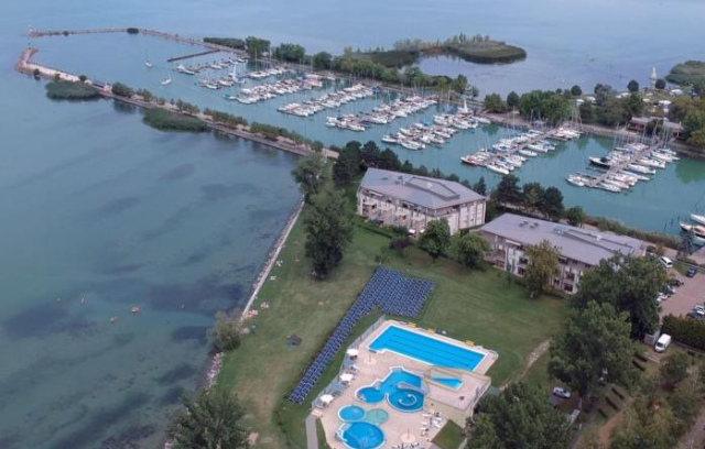Marina Apartment Hotel - Somogy County