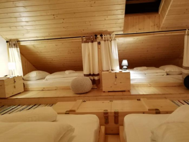 Zozo Hostel - 布拉索夫