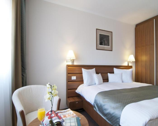 Ramada by Wyndham Hotel Cluj - 克盧日納波卡