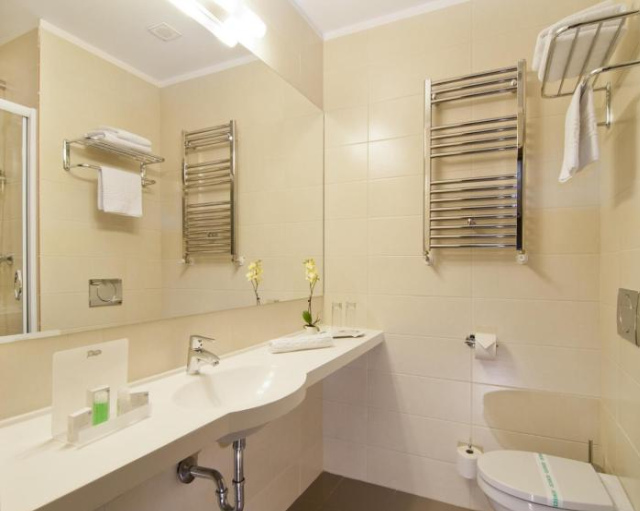 Ramada by Wyndham Hotel Cluj - 克盧日納波卡