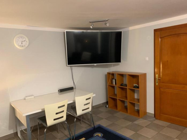 House of Peace- Souterrain- 7 Personen -4 Zimmer - Timisoara