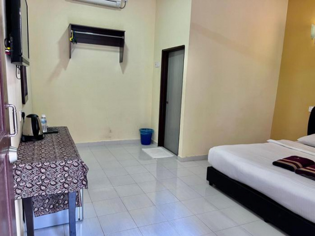 Dhania Motel Cenang Beach - 蘭卡威