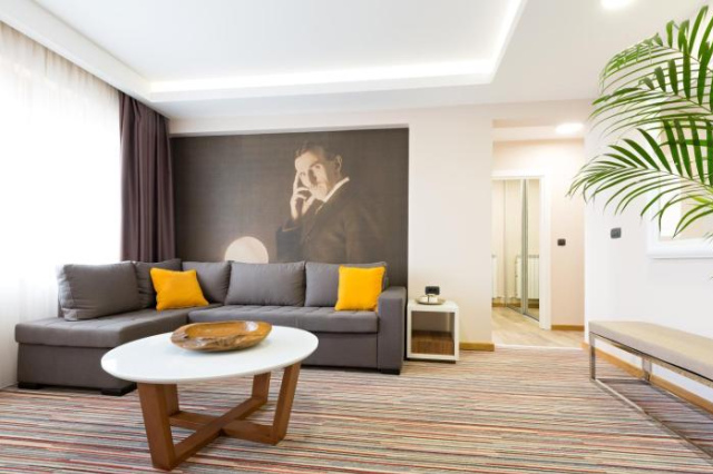 Hotel TESLA - Smart Stay Garni - Belgrade