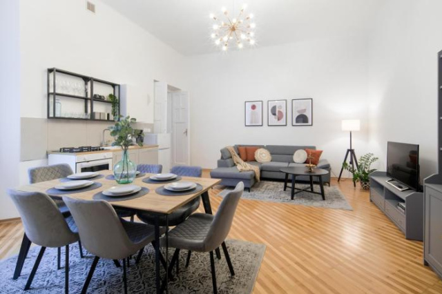 WAWELOVE Piłsudskiego - 3 Bedroom Apt. with Balcony and Free Parking - Krakow