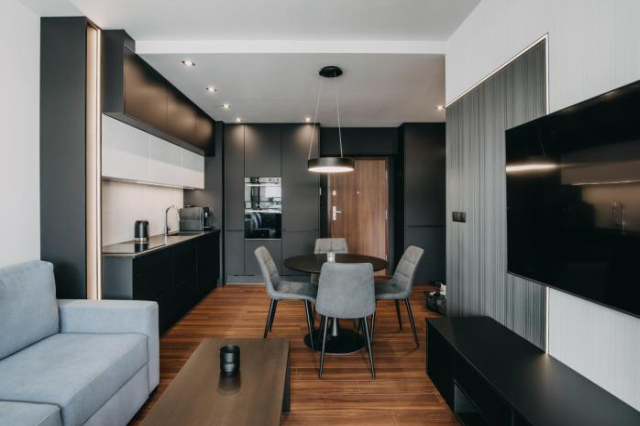 Black&White Bukowska18 B Apartment with Balcony and Garage - Poznan