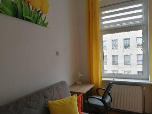 Hostel Tulip - Pokój 3 ze wspólną łazienką i kuchnią - Szczecin