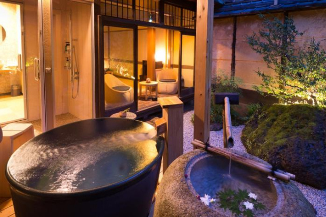 Nazuna Kyoto Nijo-jo - Kyoto