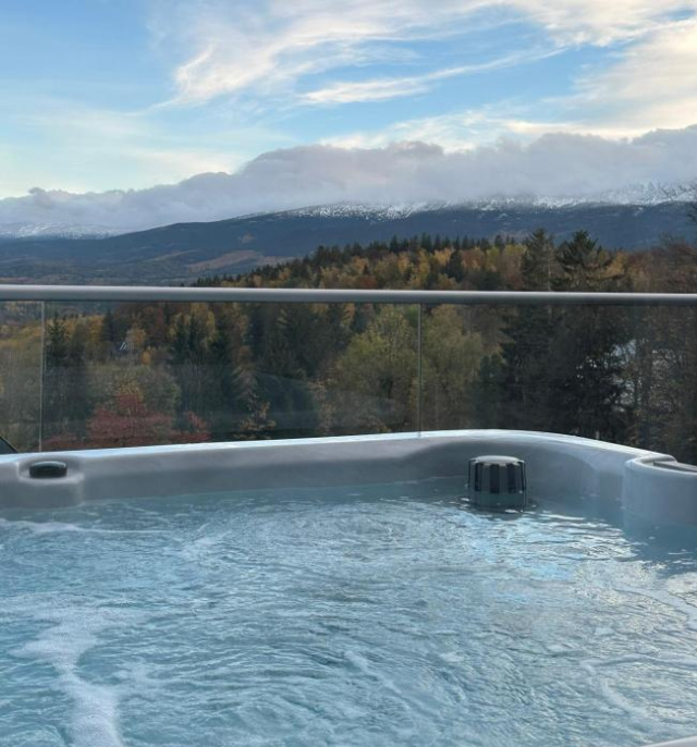 Kras Resort - Apartment 301 with Mountain View, Private Jacuzzi on Terrace and Sauna - Szklarska Poreba