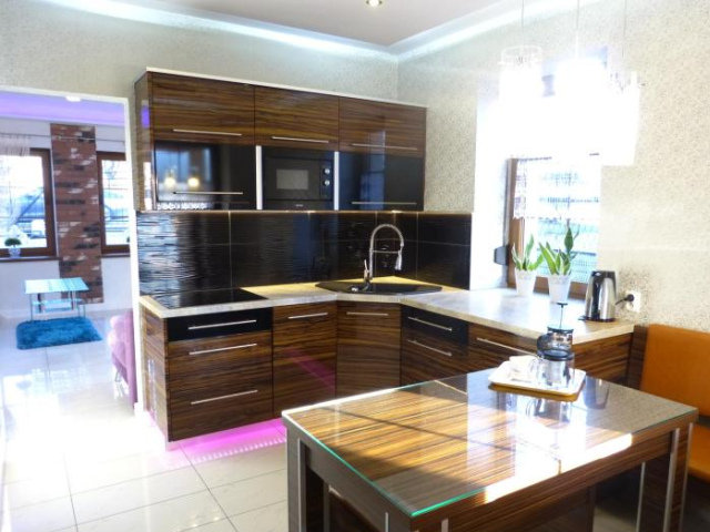 ASENATA USTROŃ Centrum , Apartament 46m2 z wanną - 烏斯特龍