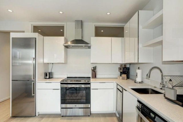 H Street 1br w wd nr bus stops dining WDC-758 - Washington