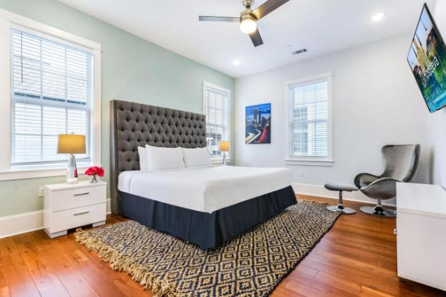 Hosteeva Spacious Condo Ideal for Family Gatherings & Special Occasions - New Orleans