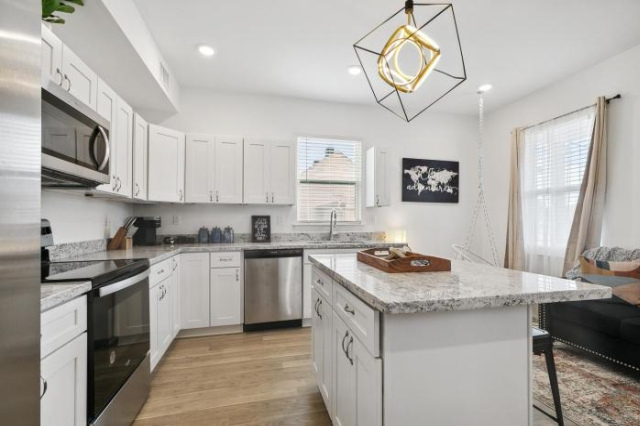 New Luxury 3BR w Jacuzzi - New Orleans