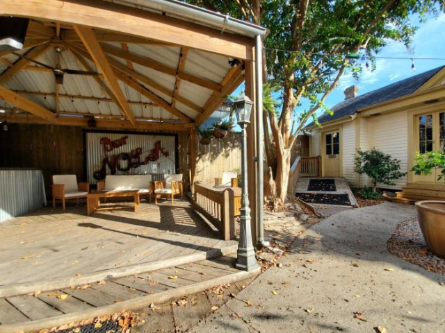 Macarty House, A Bohemian Resort with pool and cabana bar - New Orleans