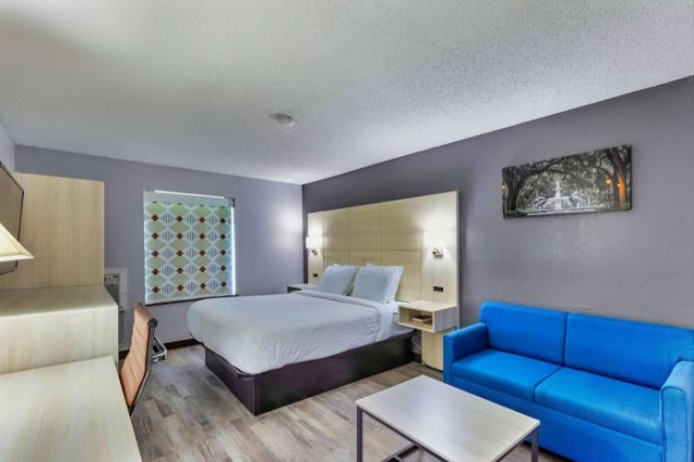 Days Inn by Wyndham Savannah Gateway I-95 - 薩凡納