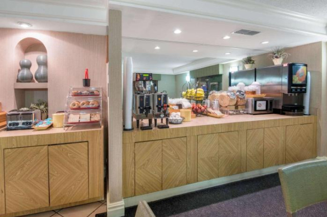 La Quinta Inn by Wyndham San Antonio Market Square - San Antonio