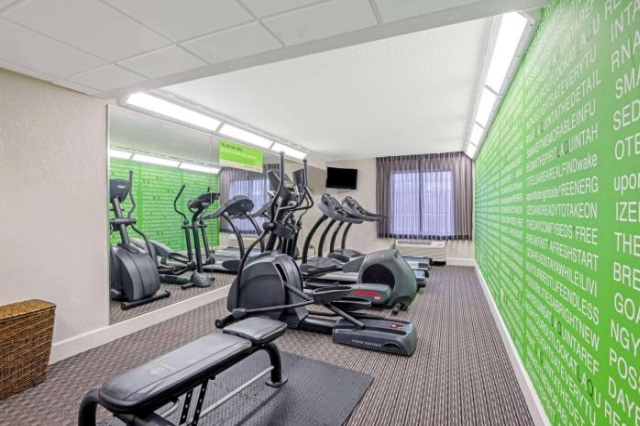 La Quinta by Wyndham San Antonio Airport - San Antonio