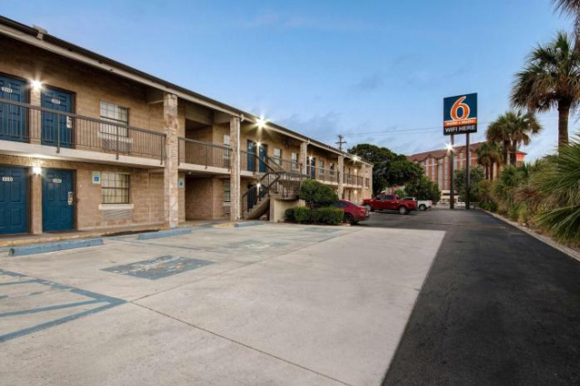 Motel 6 San Antonio Northwest - Medical Center - San Antonio