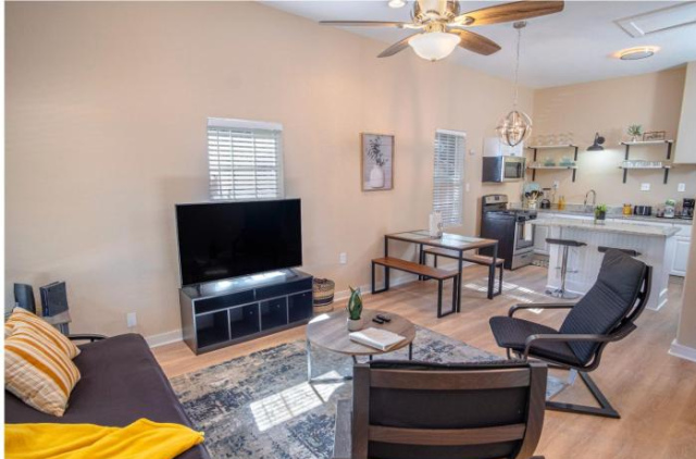 3 BR1 BA Remodeled Home Near Downtown - San Antonio