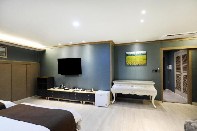 Buan Tourist Hotel - Jeonju