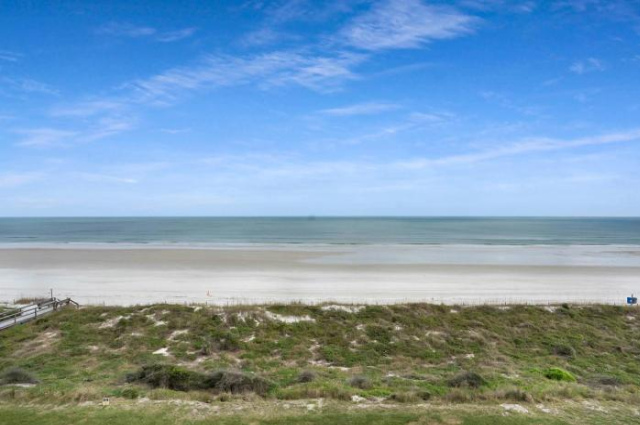 Upscale Oceanfront Condo with Panoramic Views and Pool - St Augustine