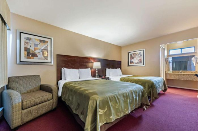 Scottish Fairway Inn - Monterey