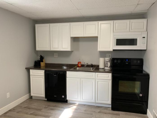 Large Home Accommodates up to 15 in Niagara Falls USA - 尼加拉瀑布