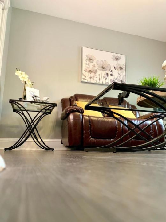 The Texas Hold-em Duplex- 3BR Free Parking, Minutes From Falls & Casino - Niagara Falls