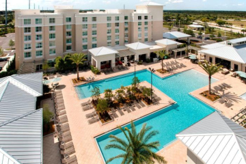 TownePlace Suites Orlando at FLAMINGO CROSSINGS® Town Center/Western Entrance