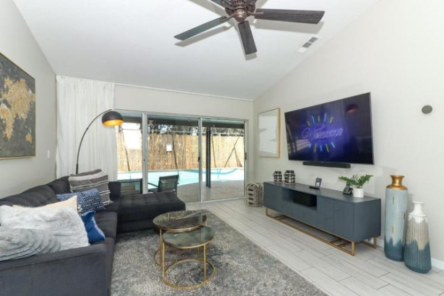 Lilys stylish villa close to Disney ideal for long stays - Orlando