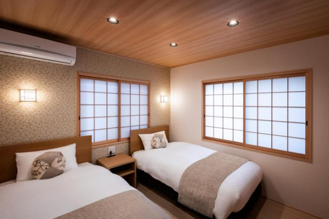 Rinn Tsukinowa West - 京都