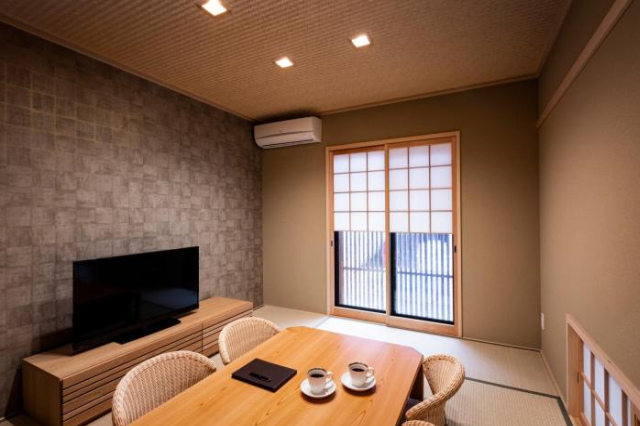 Rinn Tsukinowa West - 京都