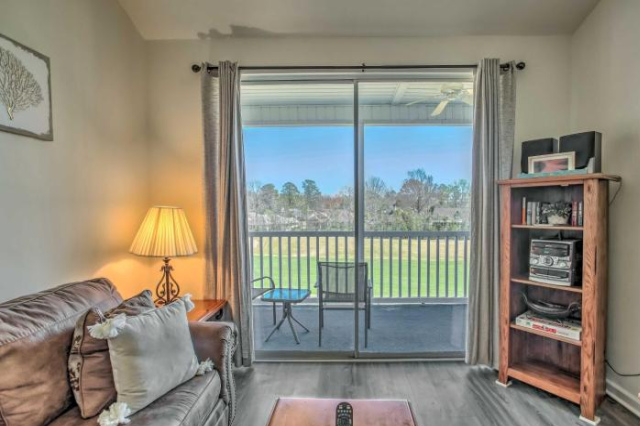 Bright Myrtle Beach Condo with Resort Amenities! - 默特爾海灘
