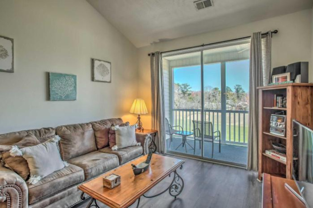 Bright Myrtle Beach Condo with Resort Amenities! - 默特爾海灘