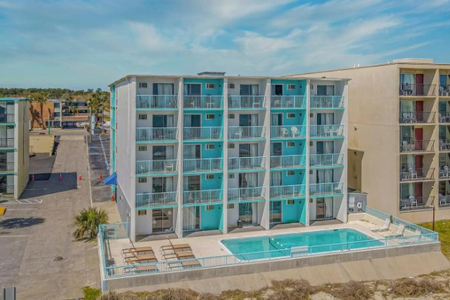 Southern Breeze Ocean Front Hotel - Myrtle Beach