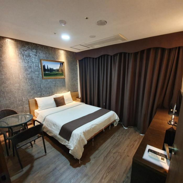 CS Premier Hotel - Gyeonggi Province