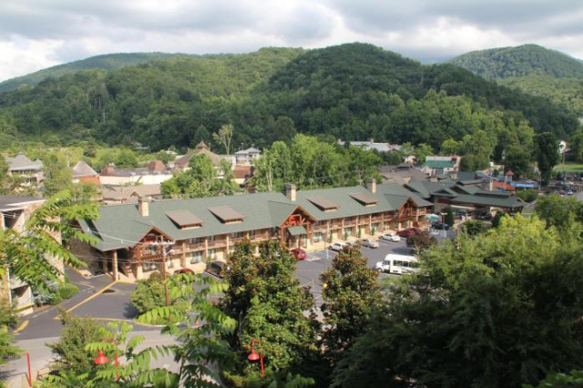 Greystone Lodge on the River - Gatlinburg