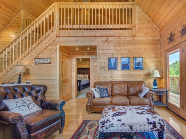 Alexas Hideaway, 1 BR, 1 Loft, Pool, Hot Tub, Wifi, Sleeps 6 - 加特林堡