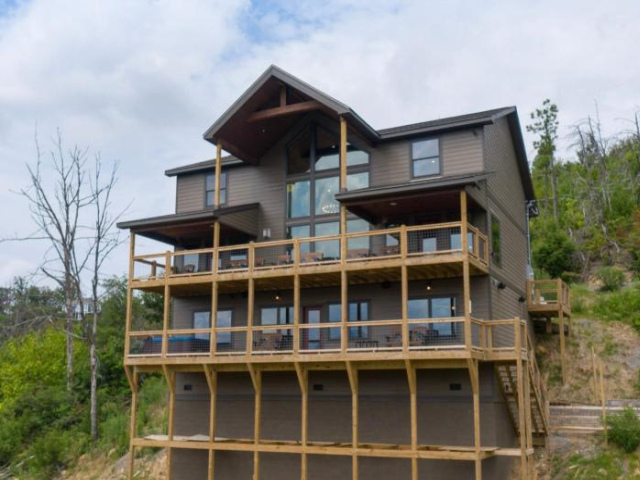 Breathless Views - Gatlinburg