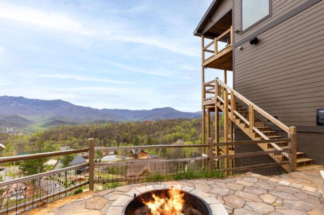 Breathless Views - Gatlinburg