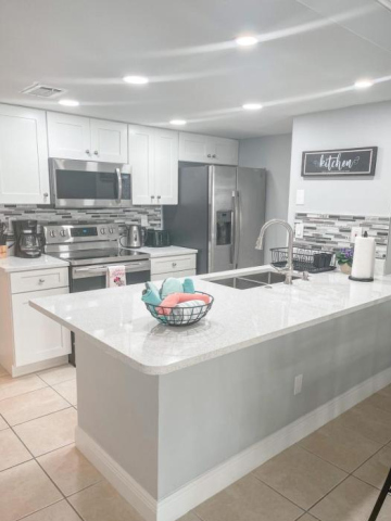 Grand Premier 3BR Condo Apartment near Disney Parks