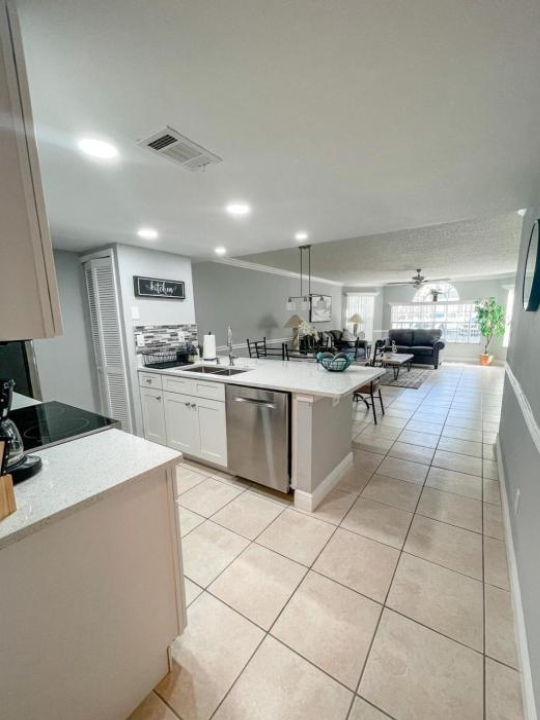 Grand Premier 3BR Condo Apartment near Disney Parks - Kissimmee
