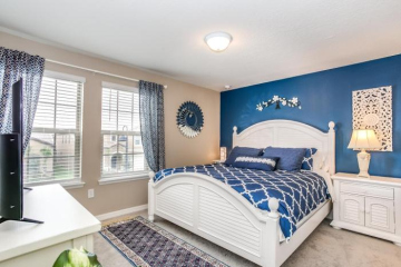8 Bedroom, 6 Bathroom Upscale Villa Near All the Fun in Kissimmee
