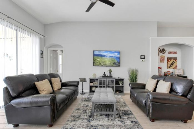 Sweet Retreat - 4 bed close to Disney - 基西米